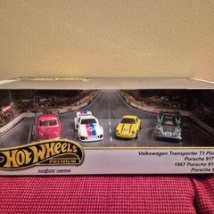 Hot Wheels  Porsche Diorama 917 911 935