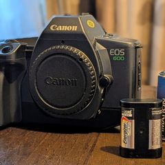 Canon EOS 600 35mm Film Camera (not 620 / 650)