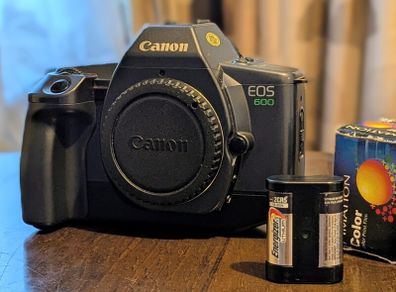 Canon EOS 600 35mm Film Camera (not 620 / 650)