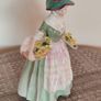 Vintage Royal Doultot porcelain figurine DAFFY DOWN DILLY. Mint condition. Image 6