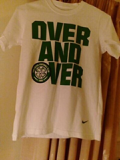 New Celtic t shirt  8/10 yrs
