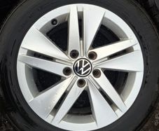 16" Genuine Vw Alloys with tyres
