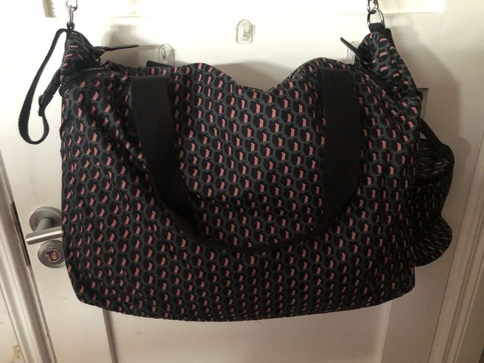 Kipling Art M Baby Bag with changing mat, bottle holder, pacifier case
