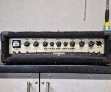 Behringer BX4500 bass head