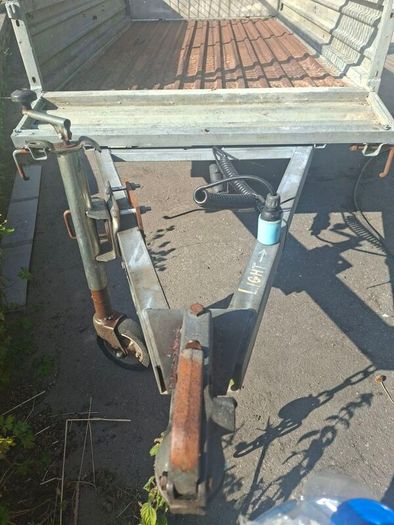 Car trailer