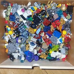 Lego minfigures