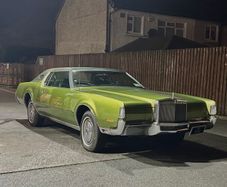 Lincoln Continental Mark IV