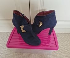 Ladies Navy boots