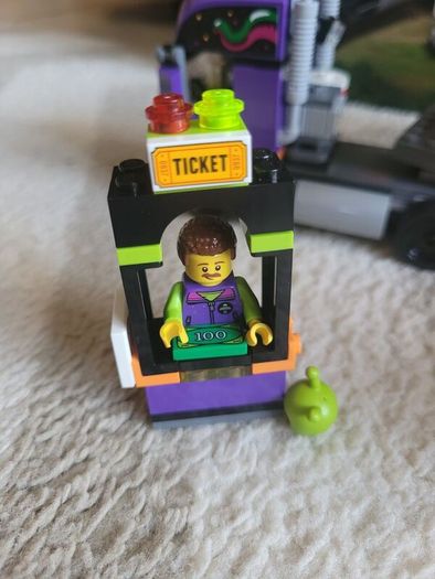 Original Lego City 60313 Space Ride Amusement Truck