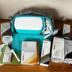Cricut Joy Ultimate Starter Bundle + Carry Case & Materials