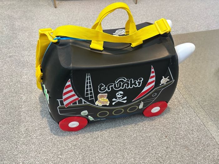 trunki case kids black