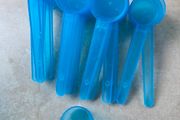 23 Plastic Spoons