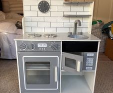 Play Kitchen