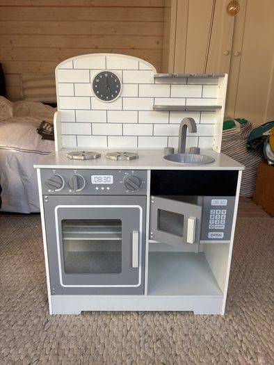 Play Kitchen