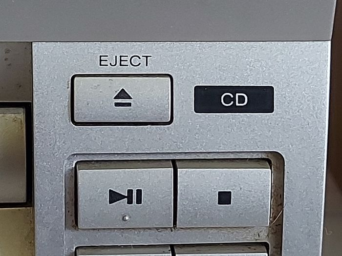 Sony Micro HiFi Component System, Model CMT-CP1, Radio, Tape & CD, all working fine and in very good condition