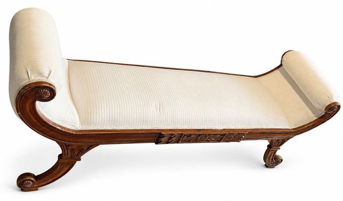 Upholstered Chaise Lounge / Daybed