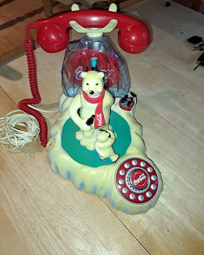 Polar bear coca cola phone,