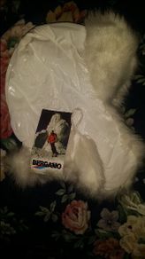 BNWT white faux fur ski women's Bergamo hat size S Postage included