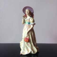 Muriel Ceramic figure