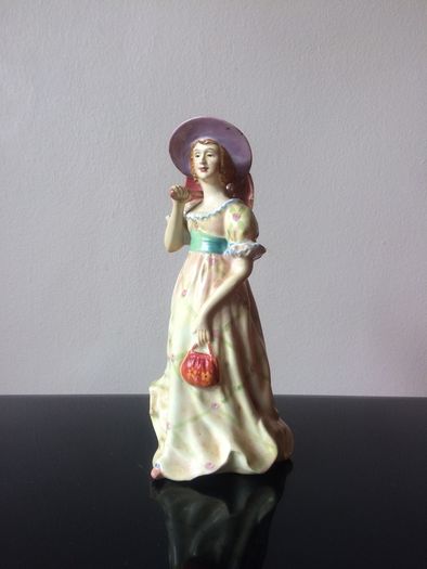 Muriel Ceramic figure