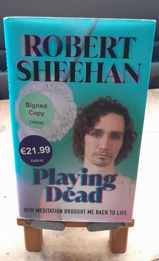 Robert Sheehan - Playing Dead - Signed Edition