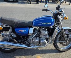 Suzuki GT 750 -(Kettle )- Iconic Two Stroke.
