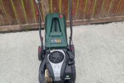 push petrol lawn mower with Briggs and Stratton engine very reliable starts easy runs perfect