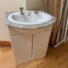 Sink vanity unit