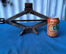 Nissan 600kg car jack