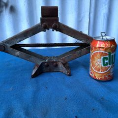 Nissan 600kg car jack