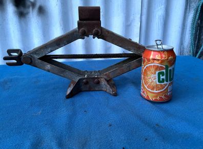 Nissan 600kg car jack