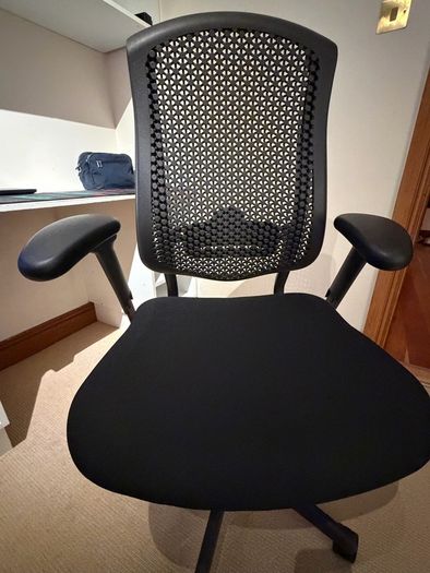Herman Miller Mirra