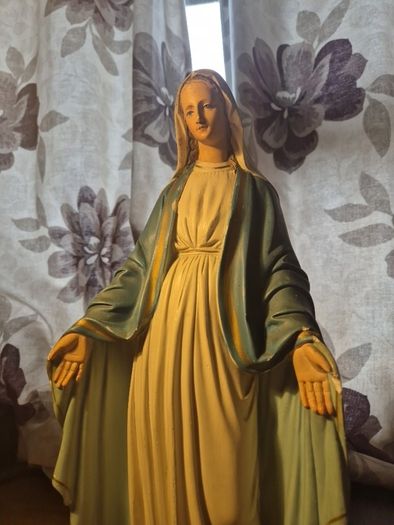 Vintage Statue of Mary. Mary Shrine Statue. Holy Statue.