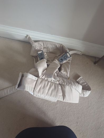 Tomy Freestyle Classic Baby Carrier