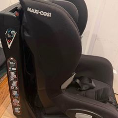 maxi cosi axis's swivels