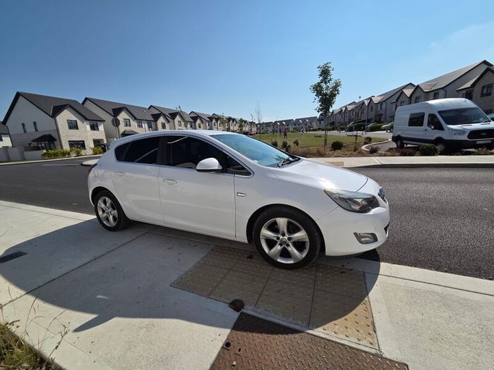 2011 Vauxhall Astra