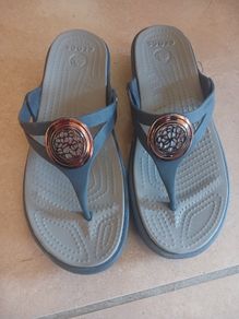 Crocs Sanrah Circle Wedge Sandal thing flip flop