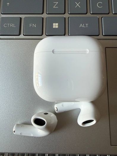 Apple AirPods 4 with Active Noise Cancellation (ANC)