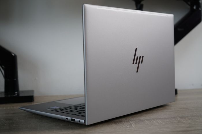 HP ZBook Firefly G10 Mobile Workstation | i7-1355U | RTX A500 4GB | 16GB DDR5