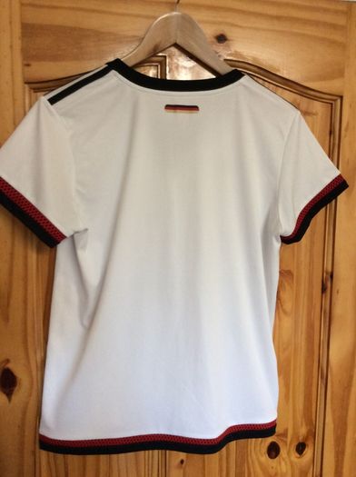 Germany Ladies Football Jersey Size 16/18. Would Also Fit Mens Size Small.