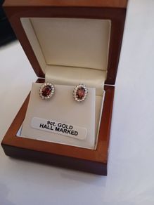 9 carat gold earrings