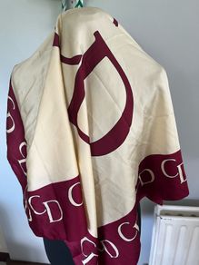 C D scarf