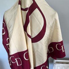 C D scarf