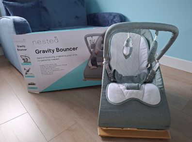 Baby gravity bouncer