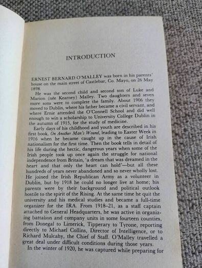 The Singing Flame by Ernie O Malley Anvil Books 1978 paperback FREE STANDARD POSTAGE INCLUDED