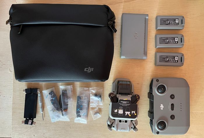 DJI Mini 2 Fly More Combo Pack