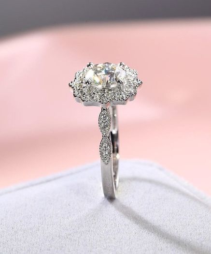 Vintage Style Crystal Silver Ring