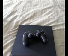 PS4 SLIM LIKE NEW 500gb HDD  firmware version 12