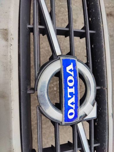 Volvo S60 bumper