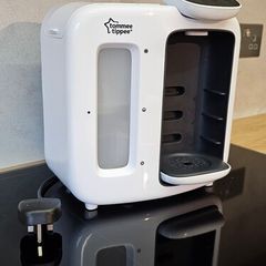 Tommee Tippee Perfect Prep Day & Night Bottle Maker Machine